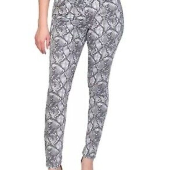 Seven 7 Gray & White Tummyless High Rise Snakeskin Skinny Jeans Size 10 - Picture 1 of 8